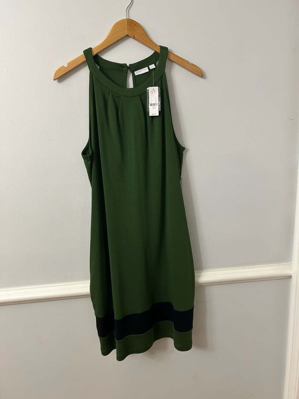 New York & Company Women's Green Colorblock Halter Shift Dress with Pockets